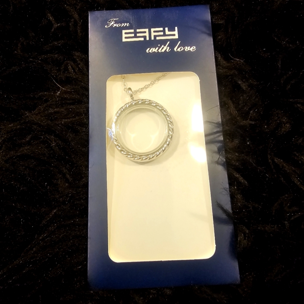 Effy charm necklace holder